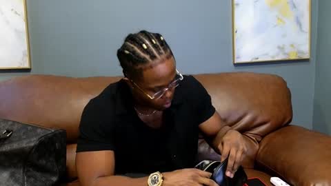 Snapshot of adonisknigh chatting on 01.30.25 Adonis Knight online show from 01.30.25