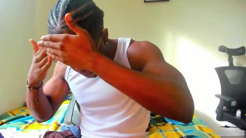 Snapshot of adonisknigh chatting on 09.22.25 Adonis Knight online show from 09.22.25