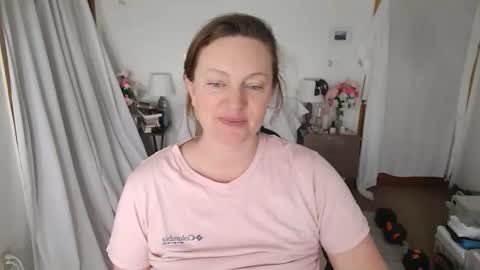 Snapshot of adorable22 chatting on 05.23.26 adorable22 online show from 05.23.26