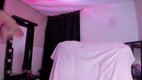 Snapshot of adorabolt chatting on 01.18.25 Stormi online show from 01.18.25