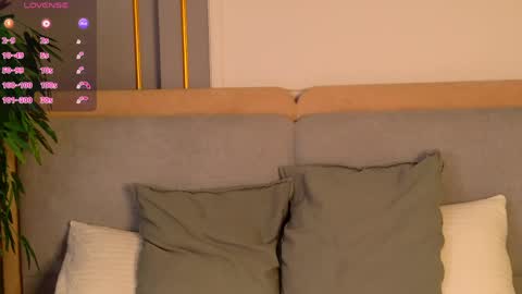 adoracortes online show from 04.08.26