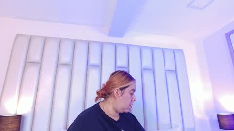 ANDREA PEREZ online show from 02.04.26