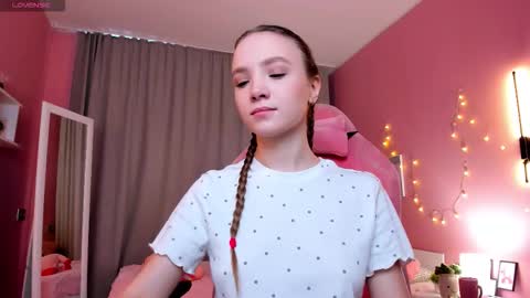 Eva online show from 11.30.25