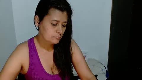 Adriana milf online show from 04.01.26
