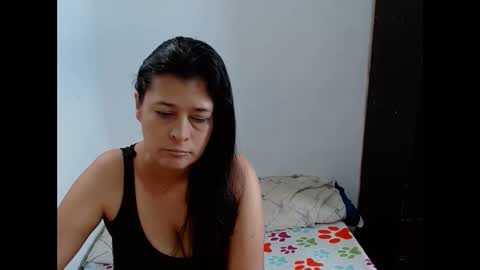 Snapshot of adriana_milf chatting on 05.06.26 Adriana milf online show from 05.06.26