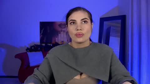 AdrianaTores online show from 12.04.25