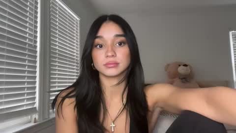 Adrianna  online show from 01.25.25