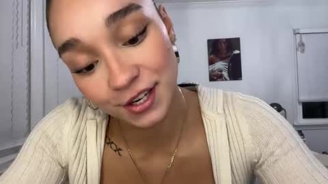 Adrianna  online show from 02.08.25