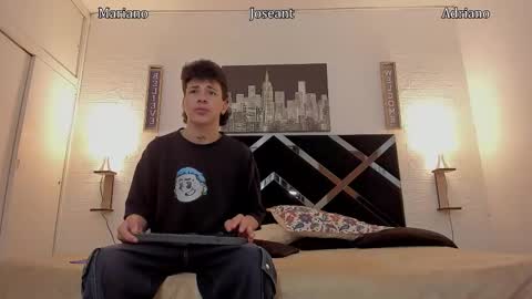 Snapshot of adriano_bigcock chatting on 10.09.25 Adrian online show from 10.09.25