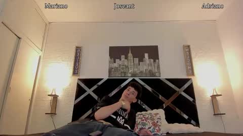 Snapshot of adriano_bigcock chatting on 10.11.25 Adrian online show from 10.11.25