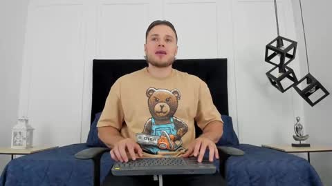 Snapshot of adrien_roche888 chatting on 03.09.25 Adrein Roche online show from 03.09.25