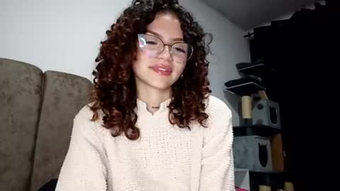 Snapshot of aelinfireheart chatting on 07.10.26 Aelin online show from 07.10.26