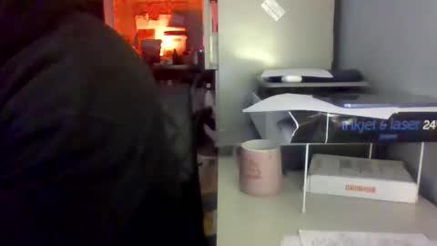 Snapshot of aether99 chatting on 11.07.25 Aether online show from 11.07.25