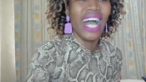 AfricanSquirtQueen online show from 11.17.25