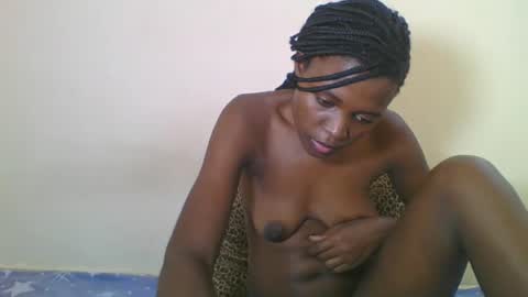Snapshot of africancutegal chatting on 05.15.26 Yvonne online show from 05.15.26