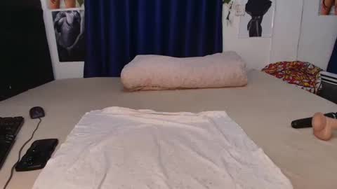 Africanpetitequeenn online show from 03.13.26