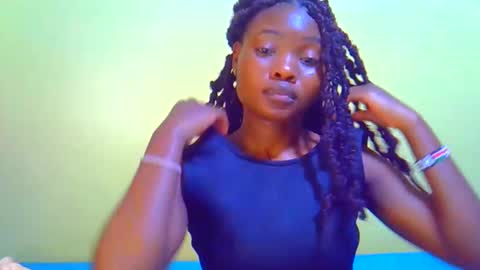 Snapshot of afrikana005 chatting on 12.22.25 afrikana005 online show from 12.22.25