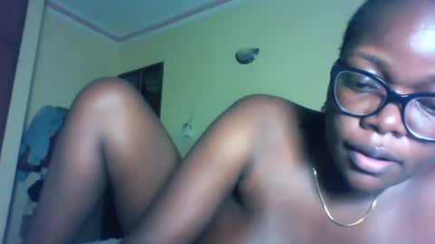 Snapshot of afrilola chatting on 05.24.26 afrilola online show from 05.24.26