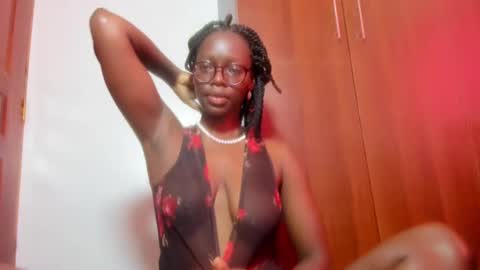 Leah online show from 01.05.25