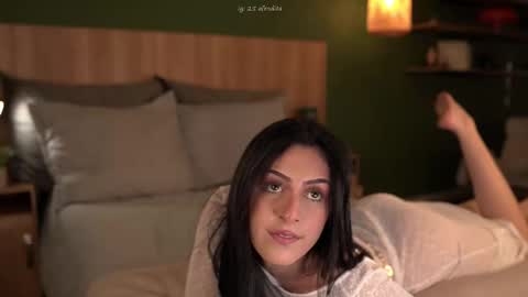 Emma online show from 12.23.25