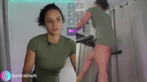 Snapshot of afrodita_p_ chatting on 12.17.25 Afrodita P online show from 12.17.25