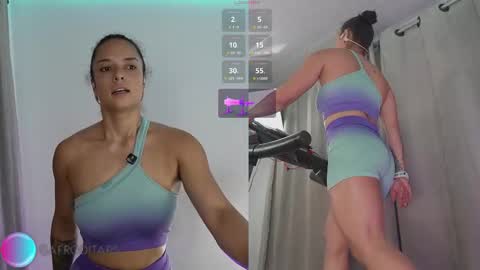 Snapshot of afrodita_p_ chatting on 12.21.25 Afrodita P online show from 12.21.25