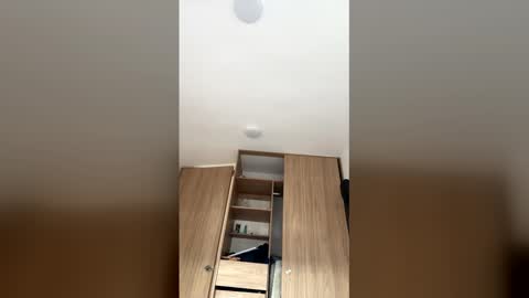 afroditawild online show from 04.16.26