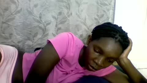 pink  and josphen online show from 02.05.25