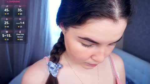 Lana  1800 - 0330 UTC   Mia 0700- 1630 UTC online show from 09.17.25