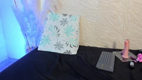 agata__rose online show from 01.30.25