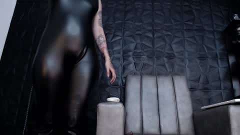 Snapshot of agata_darkness chatting on 12.23.24 Miss Agata online show from 12.23.24