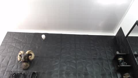 Snapshot of agata_darkness chatting on 12.30.24 Miss Agata online show from 12.30.24