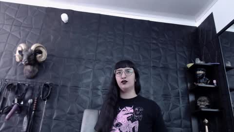 Snapshot of agata_darkness chatting on 02.05.25 Miss Agata online show from 02.05.25