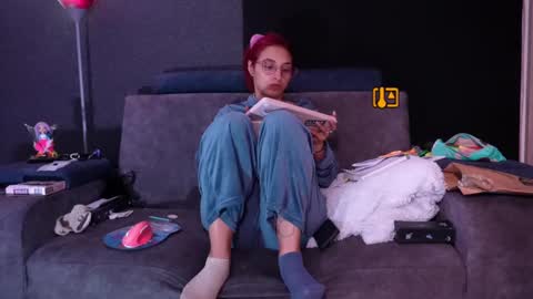 Agata Collinss online show from 09.18.25