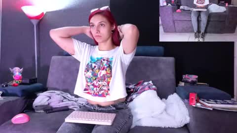 Agata Collinss online show from 10.16.25