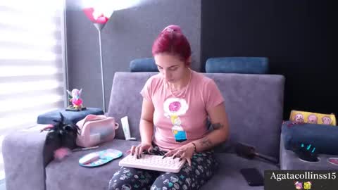 Agata Collinss online show from 12.02.25