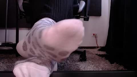 Agata Collinss online show from 04.19.26