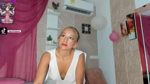 Agatadelphine online show from 01.25.25