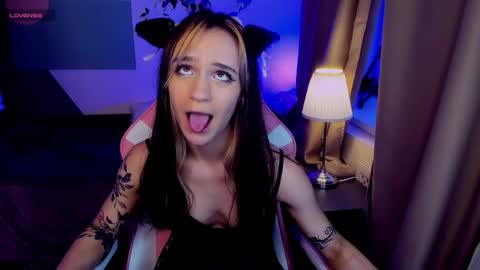 Snapshot of agatasilk chatting on 05.19.26 Agata online show from 05.19.26