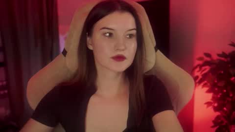 Agata online show from 10.31.25