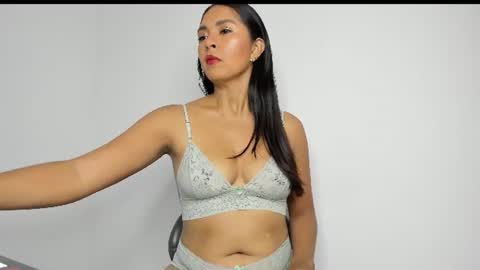 Snapshot of agatha_fox7 chatting on 06.24.26 Agatha fox online show from 06.24.26