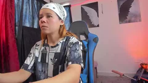 agatha_walter_ online show from 10.05.25