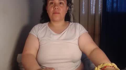 Snapshot of agathaaaa chatting on 05.28.26 online show from 05.28.26