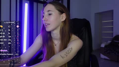 Agelina Lilly Laura online show from 02.15.25