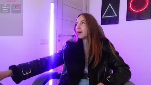 Agelina Lilly Laura online show from 09.25.25