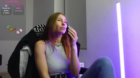 Agelina Lilly Laura online show from 12.02.25