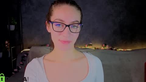 agnes wells online show from 12.02.25