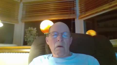 Snapshot of aguynrkfrd chatting on 04.15.26 aguynrkfrd online show from 04.15.26