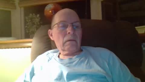 Snapshot of aguynrkfrd chatting on 04.18.26 aguynrkfrd online show from 04.18.26
