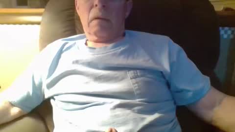 Snapshot of aguynrkfrd chatting on 04.19.26 aguynrkfrd online show from 04.19.26